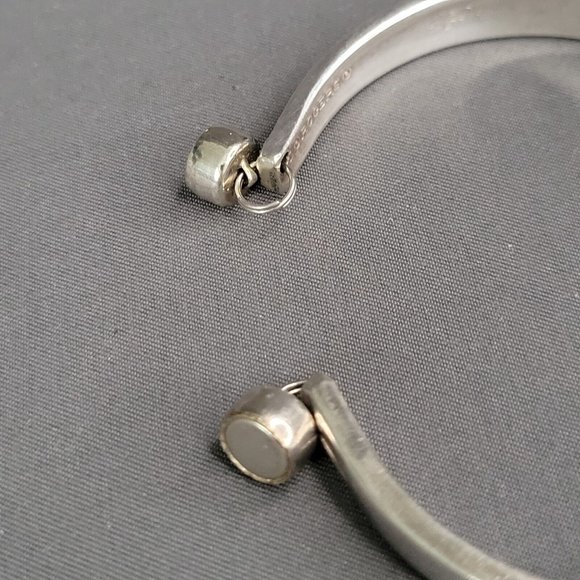 Rogers Signed Silver Tone Utensil Fashion Bracelet Lock Key Charm 5 3/4 in - Picture 5 of 6